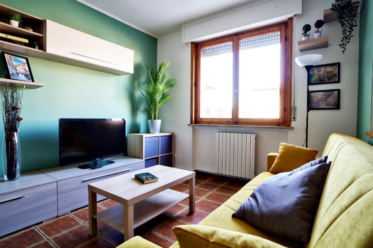 Casa Zoe Apartment Free Parking,Self Check In & Free Wi Fi Parma Zewnętrze zdjęcie